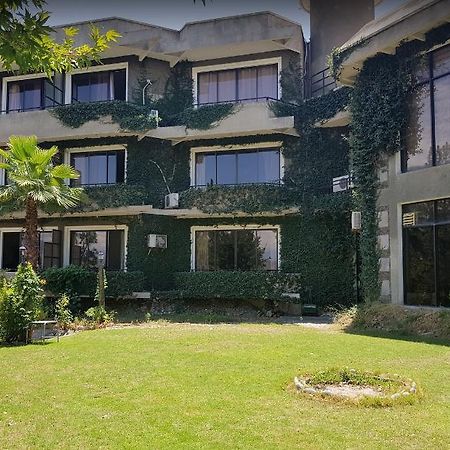 Rock City Resort Mingora Екстер'єр фото