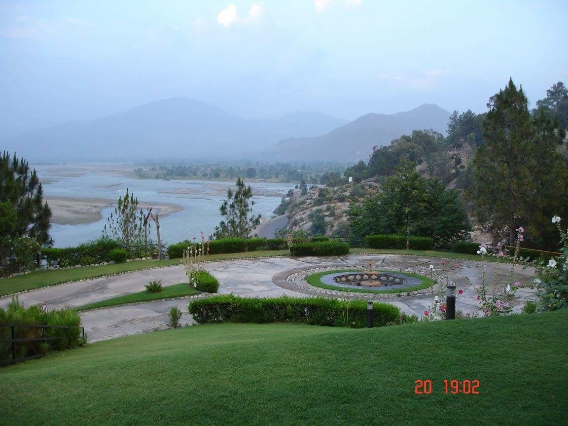 Rock City Resort Mingora Екстер'єр фото