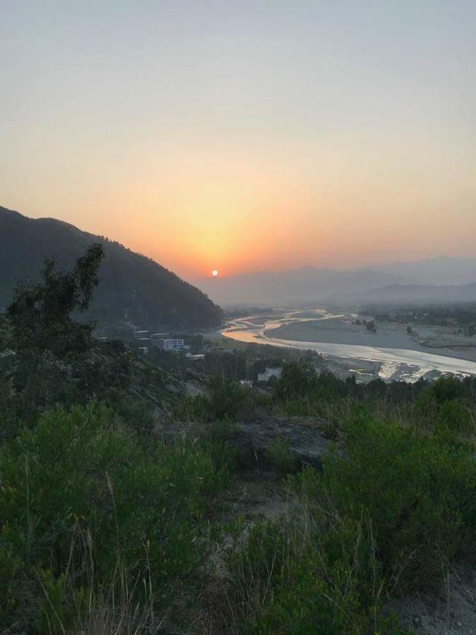 Rock City Resort Mingora Екстер'єр фото